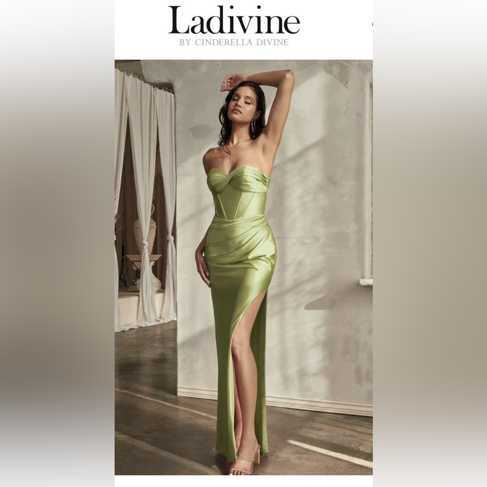 Ladivine Green Ruched Sweetheart Strapless Gown dress 4
